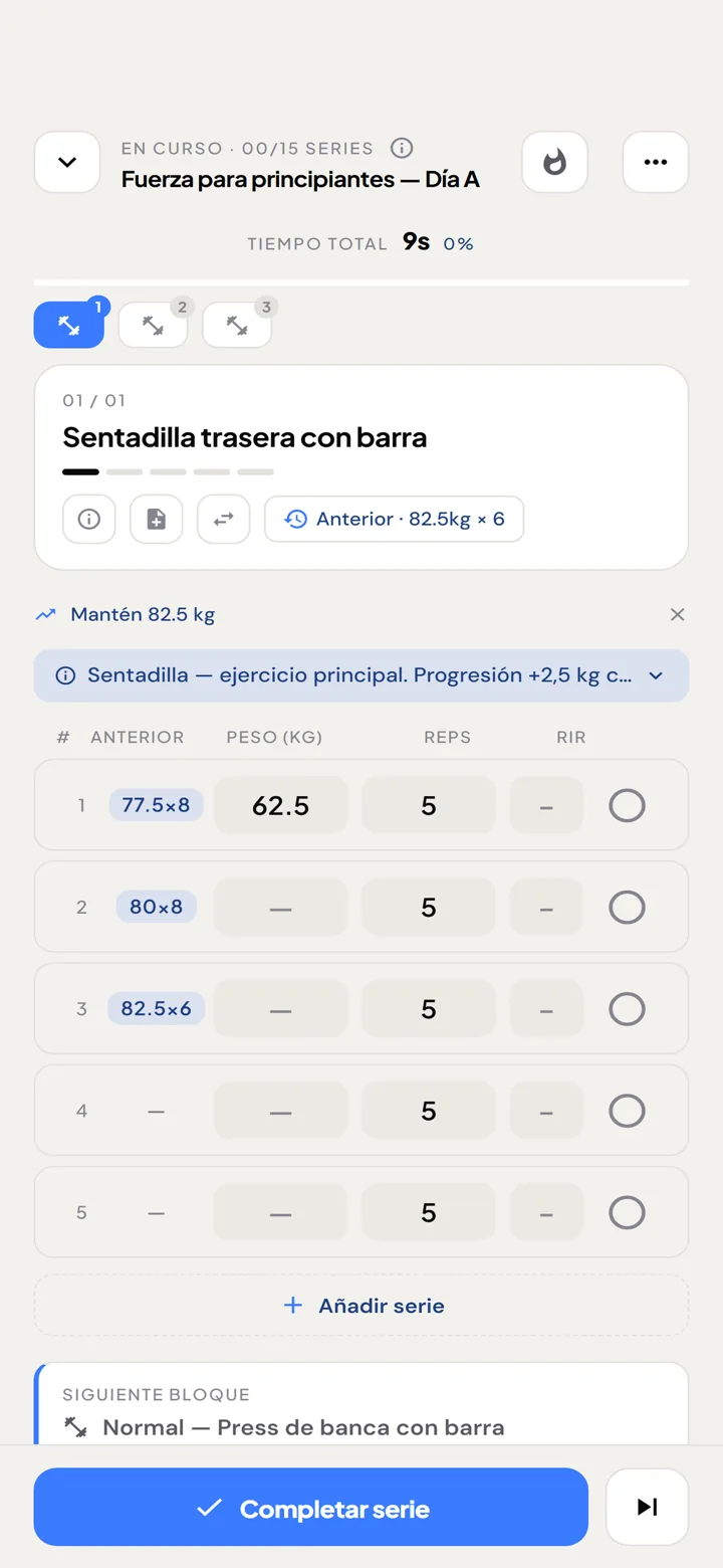 Entrenamiento en curso: peso, repeticiones y RIR por serie